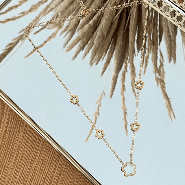 Le collier « FLOWER »